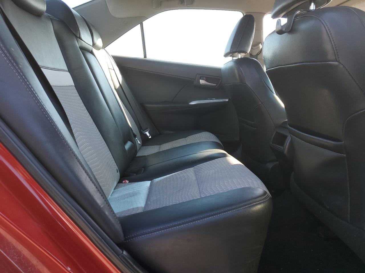 2013 Toyota Camry - Image 10