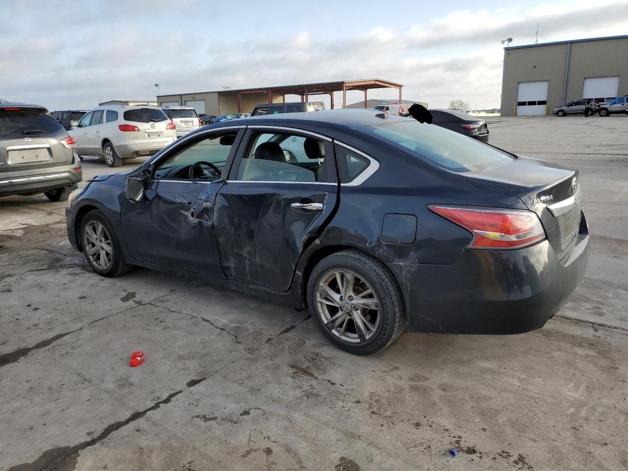 2014 Nissan Altima - Image 2