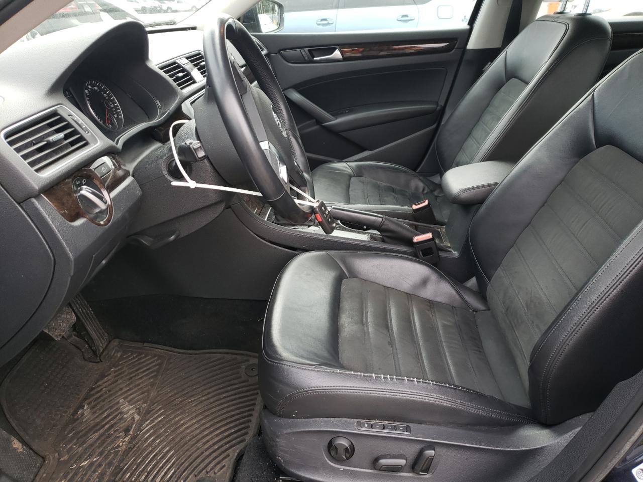 2014 Volkswagen Passat - Image 7