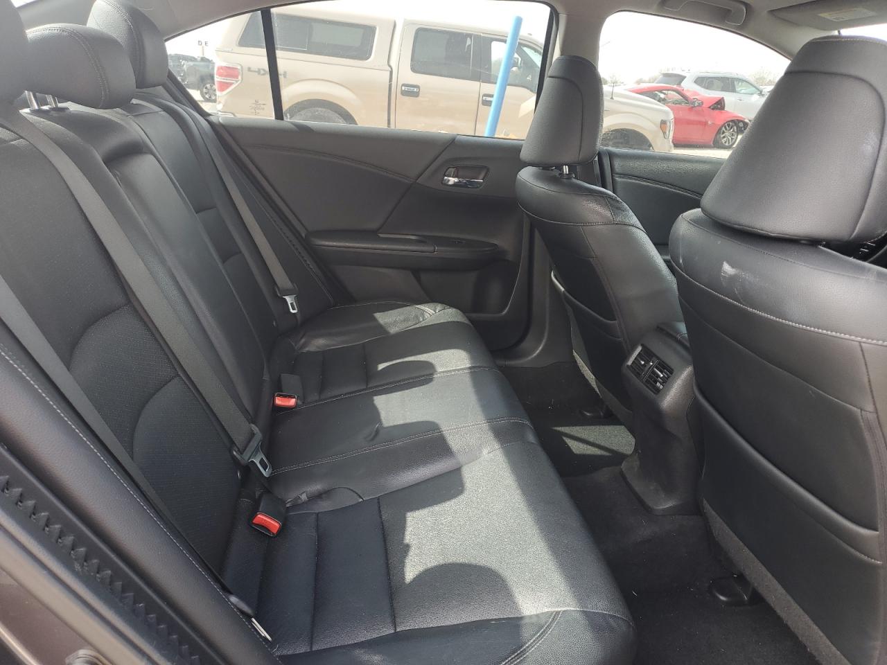 2015 Honda Accord - Image 10
