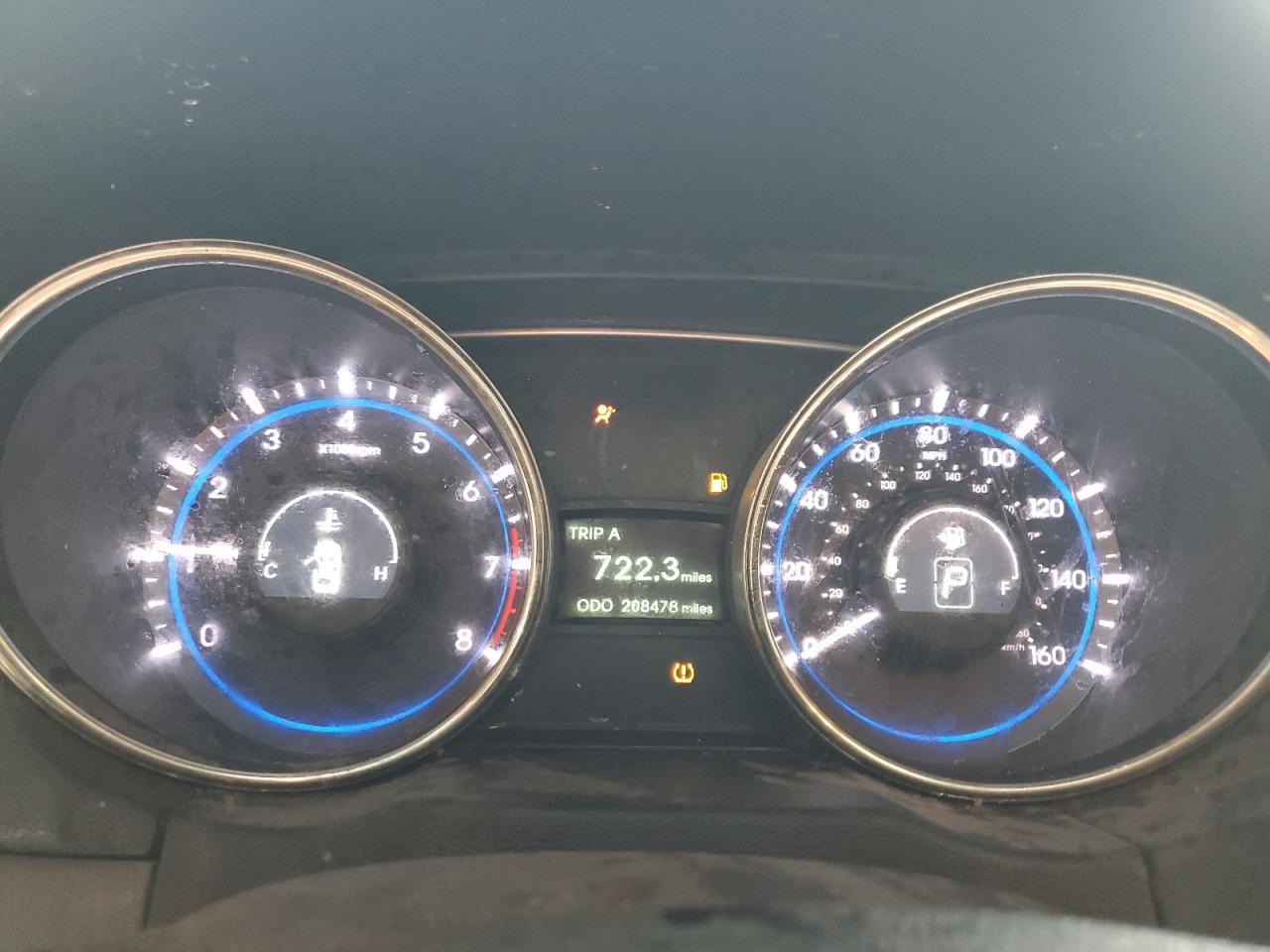 2012 Hyundai Sonata - Image 9
