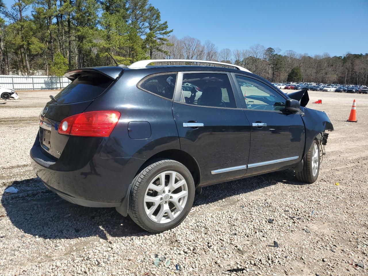2011 Nissan Rogue - Image 3