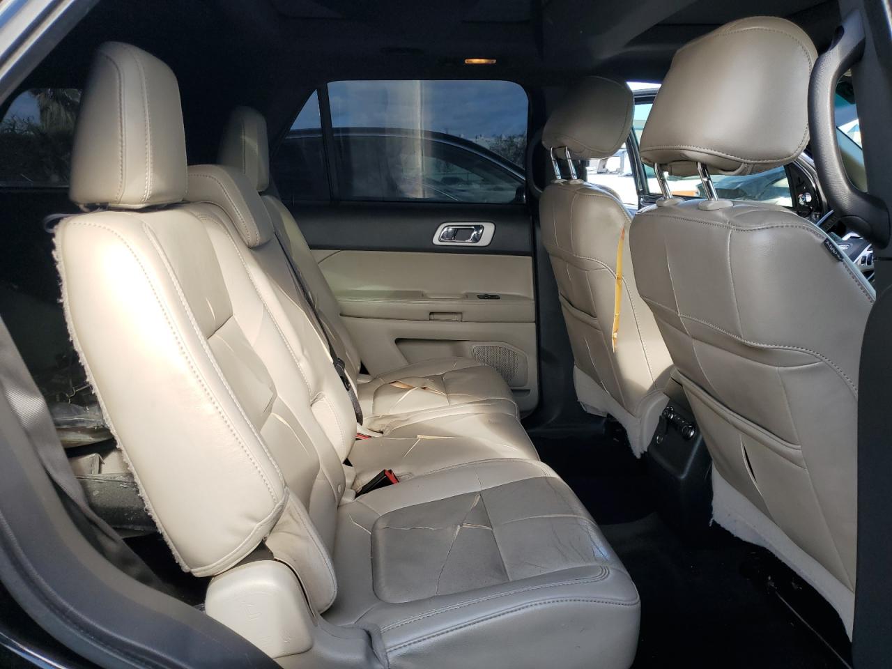 2012 Ford Explorer - Image 11