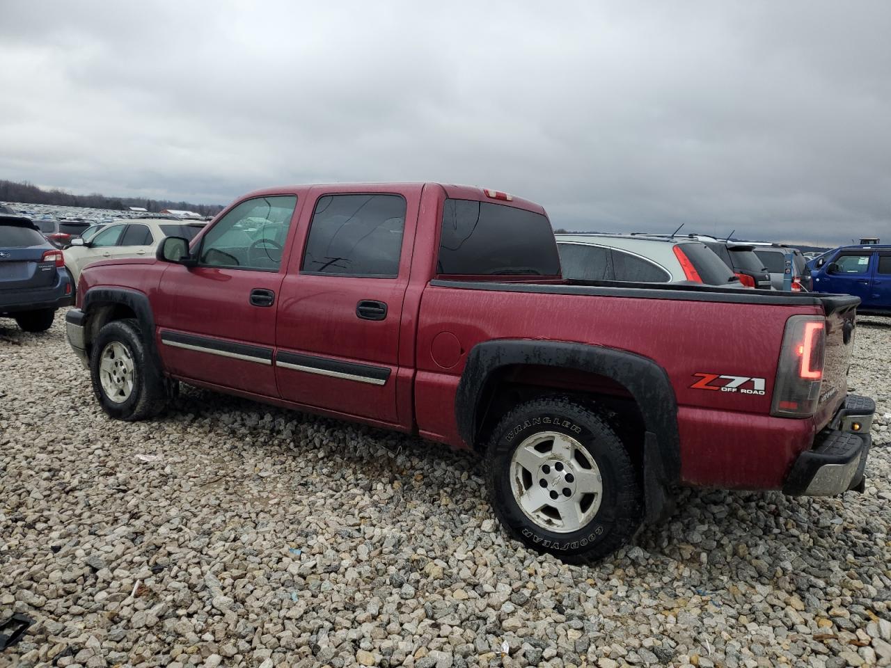 2005 Chevrolet Silverado - Image 2