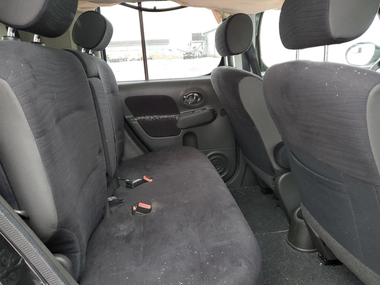 2013 Nissan Cube - Image 10