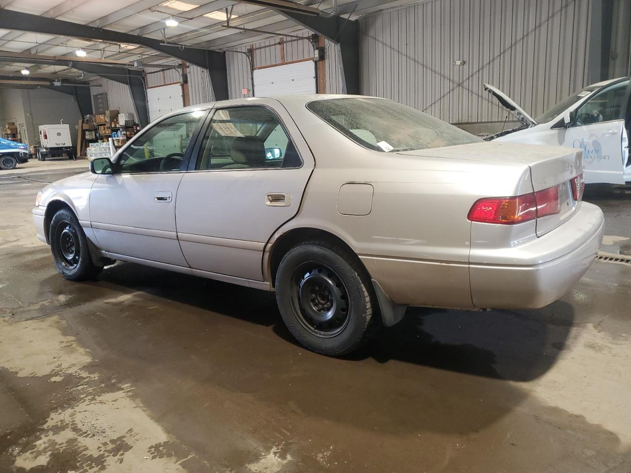 2001 Toyota Camry - Image 2