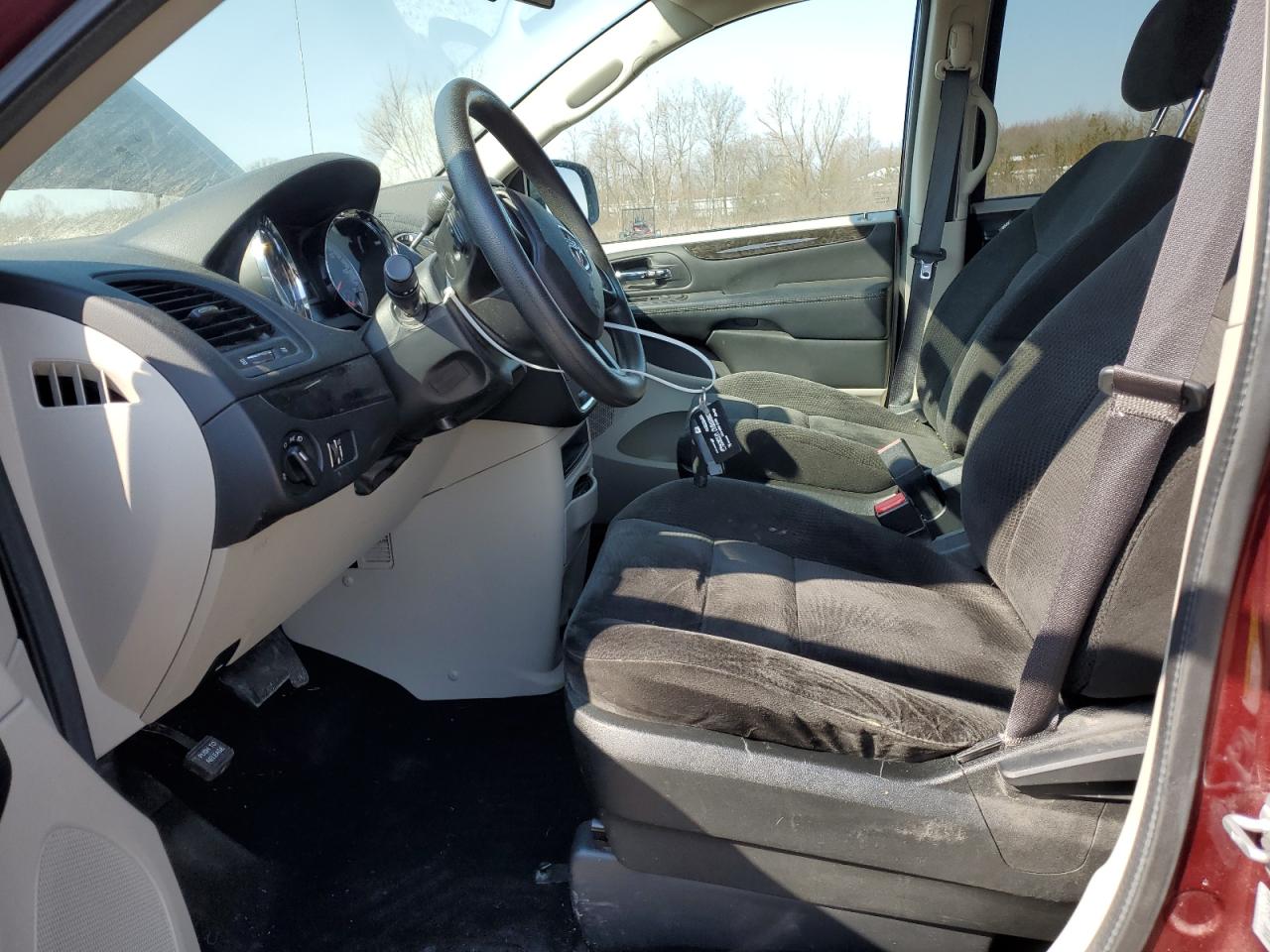 2017 Dodge Caravan - Image 7