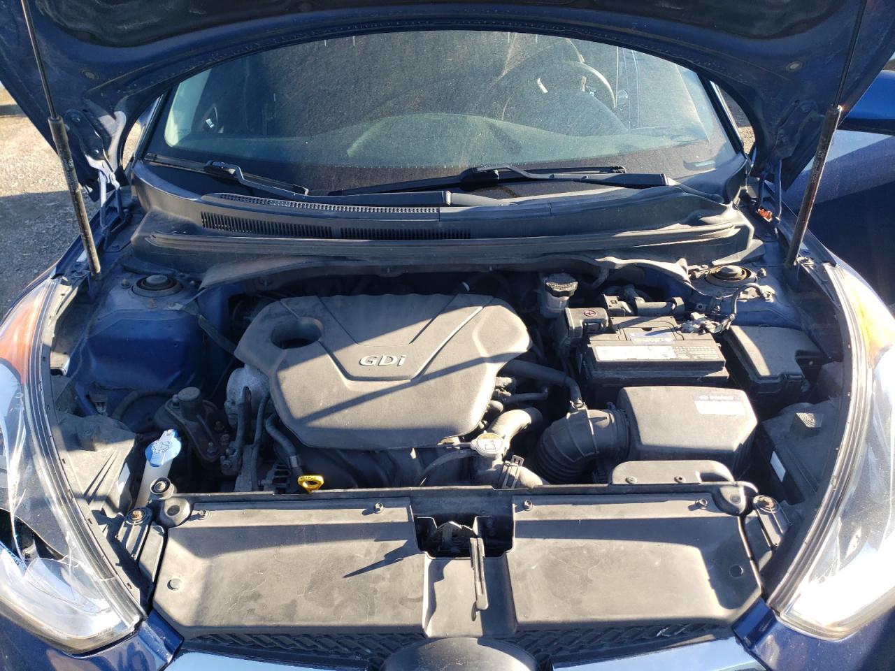 2017 Hyundai Veloster - Image 11