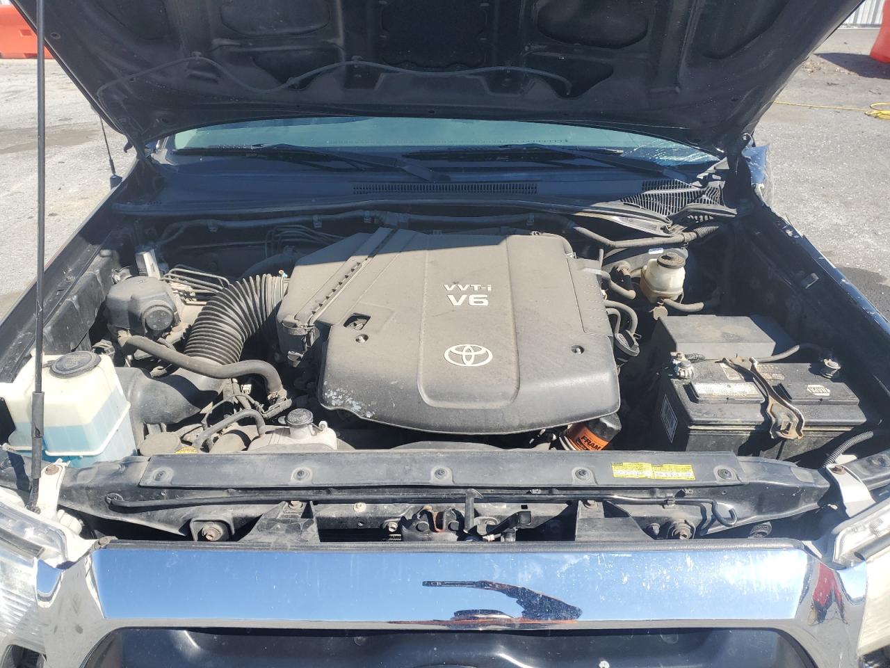 2012 Toyota Tacoma - Image 11
