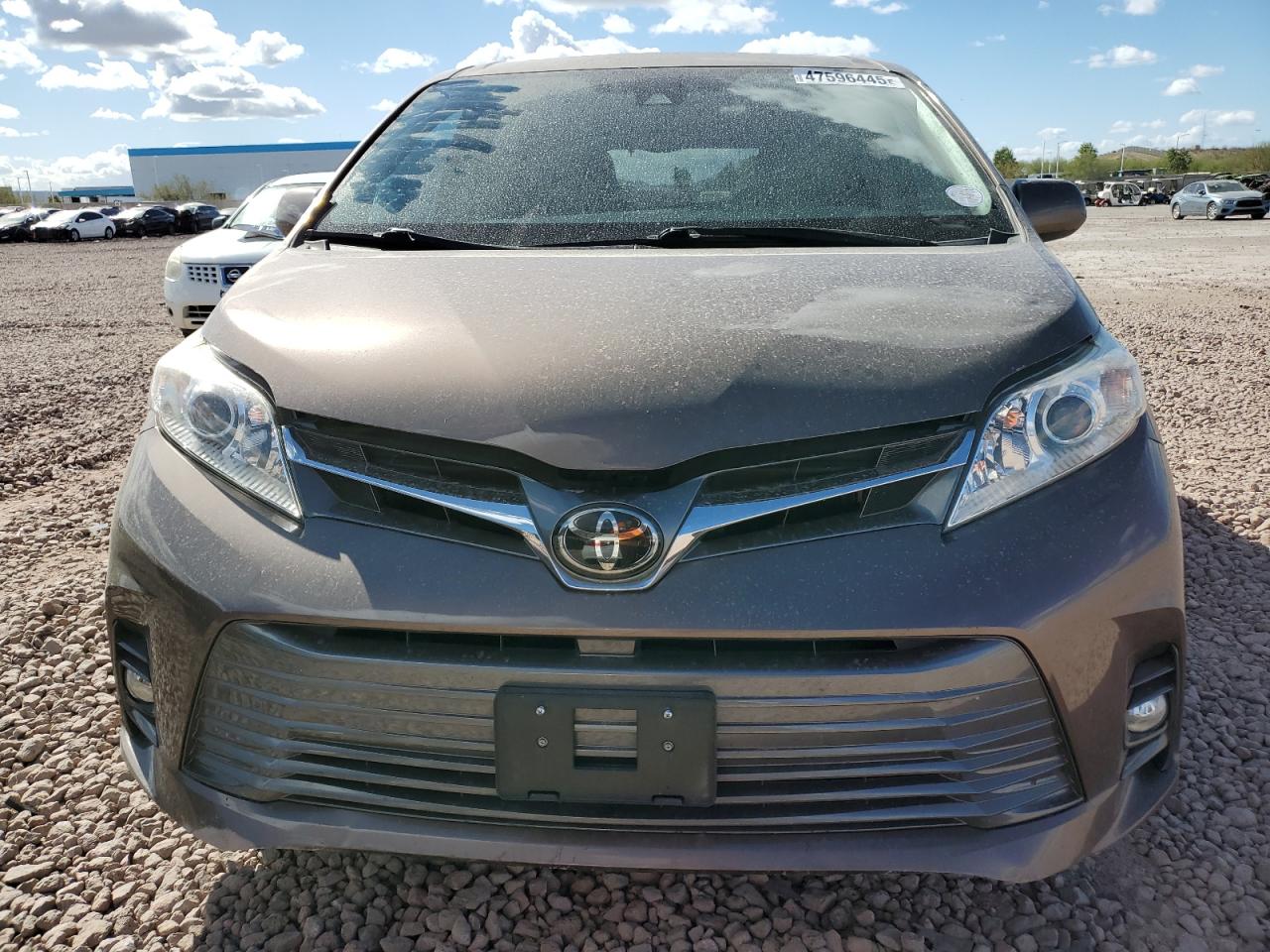 2018 Toyota Sienna - Image 5