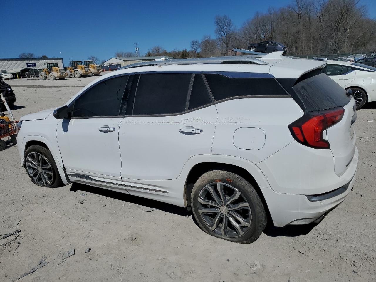 2020 GMC Terrain - Image 2