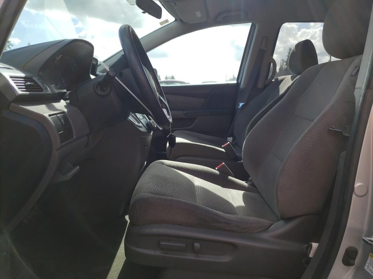2011 Honda Odyssey - Image 7