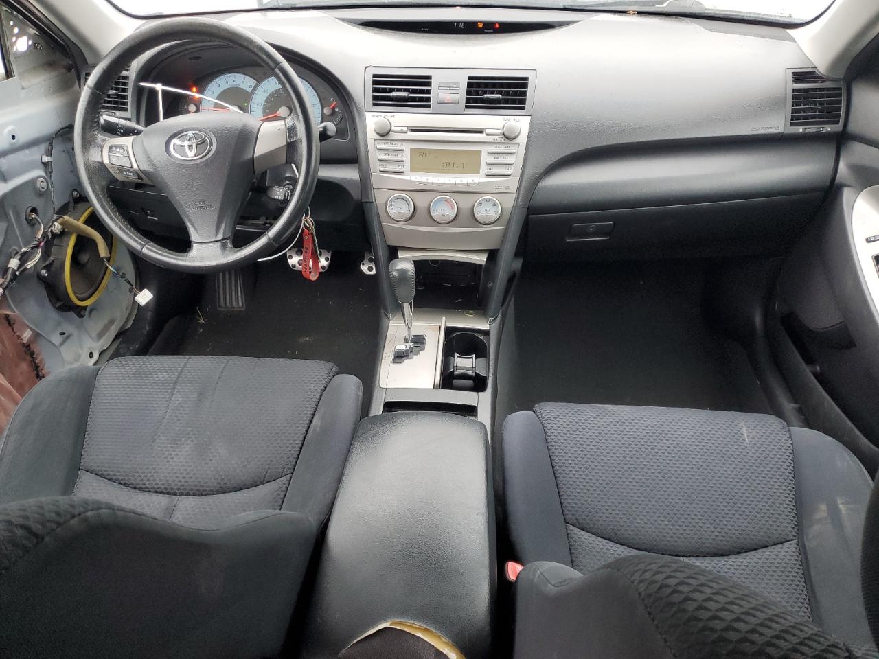 2011 Toyota Camry - Image 8