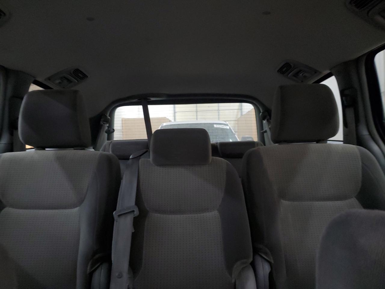 2009 Toyota Sienna - Image 10