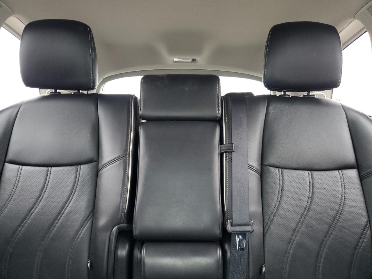 2017 Infiniti QX60 - Image 10
