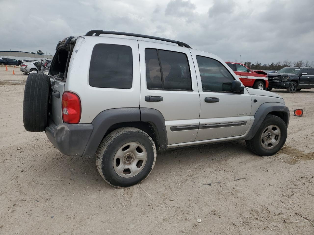 2004 Jeep Liberty (North America) - Image 3