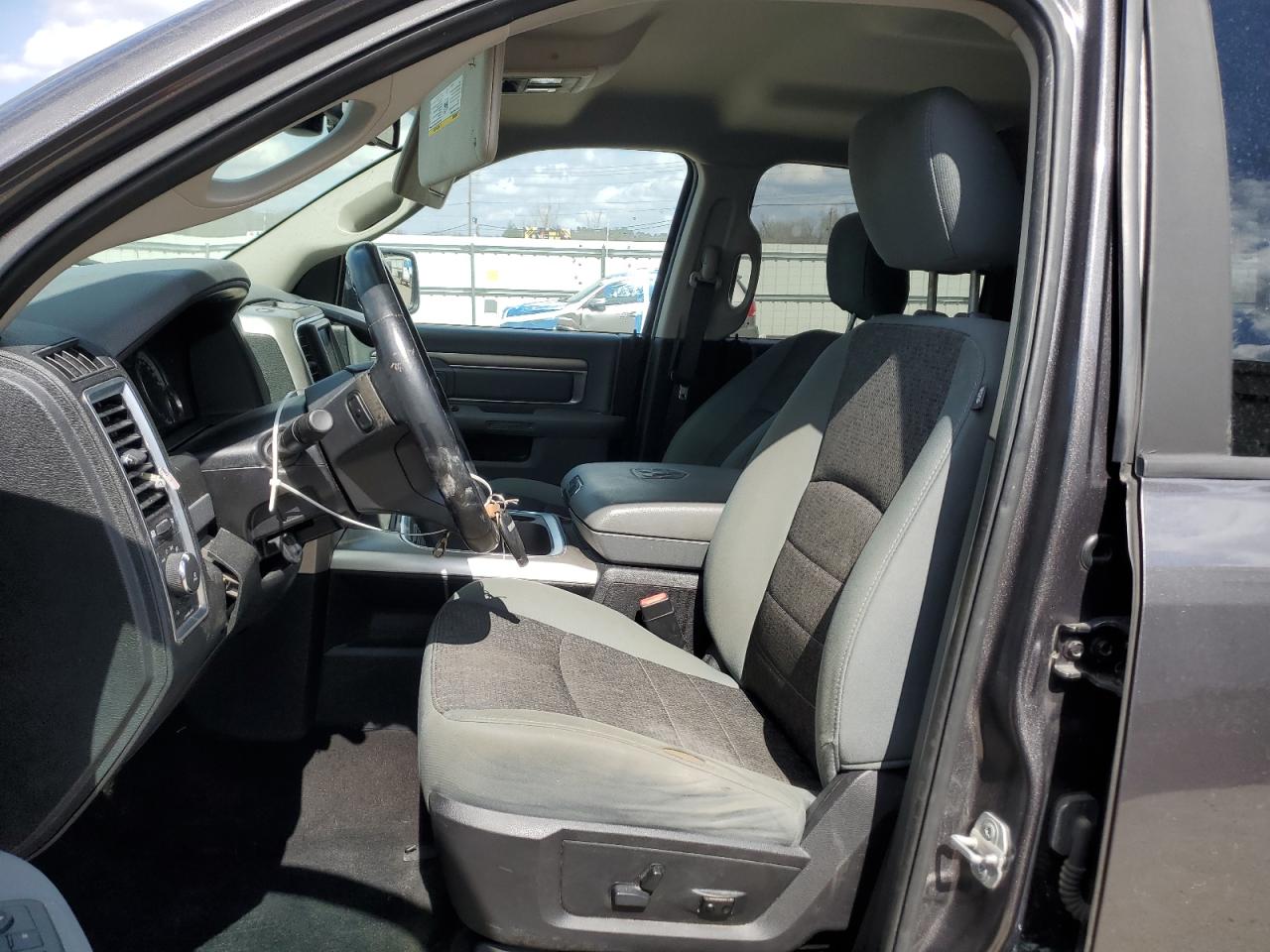 2016 RAM 1500 - Image 7