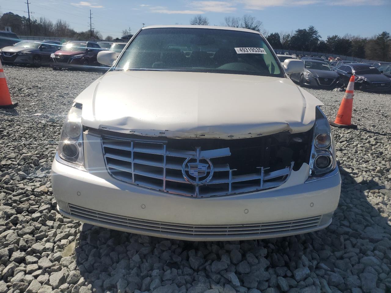 2010 Cadillac DTS - Image 5