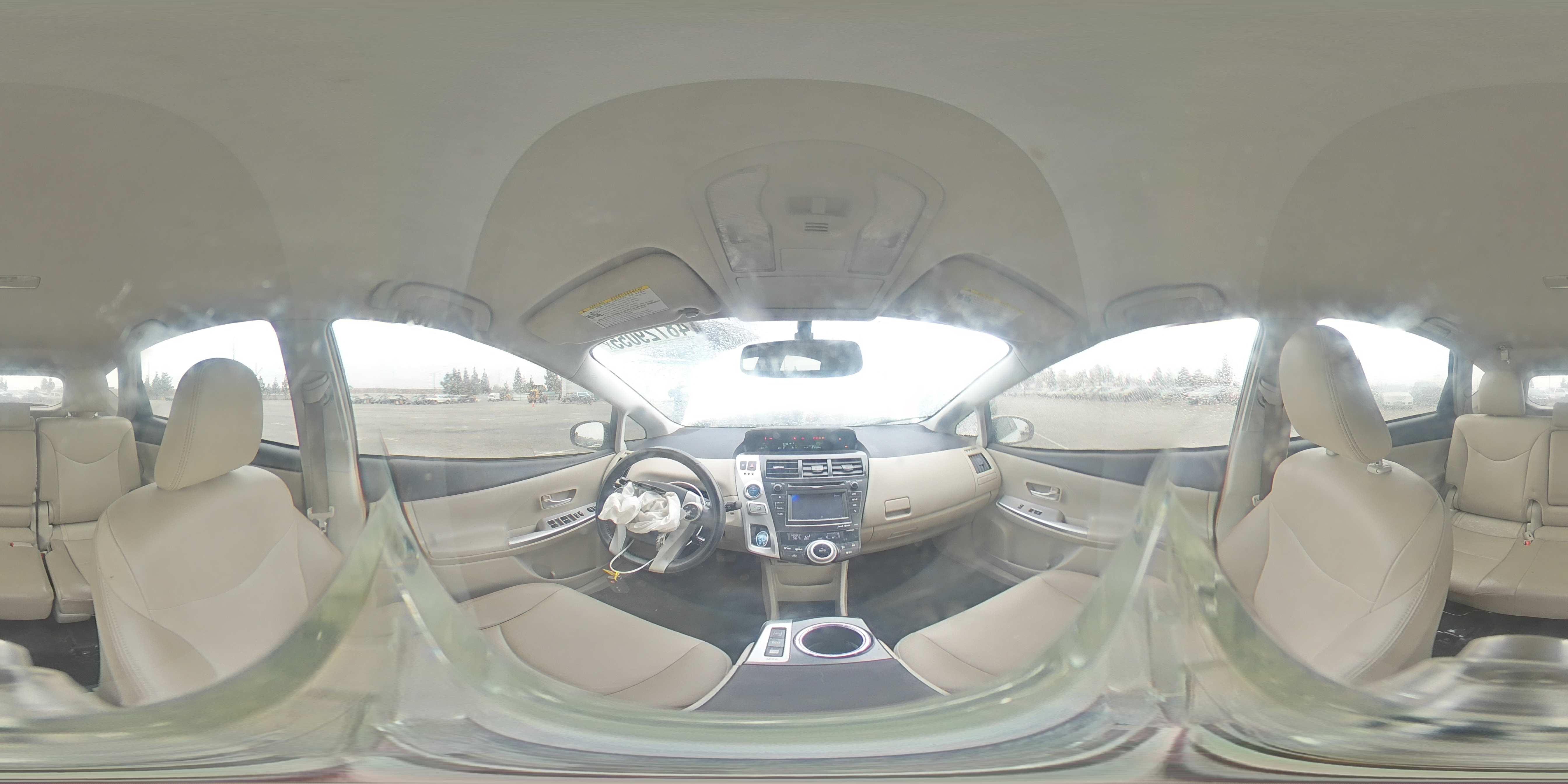 2014 Toyota Prius - Image 13