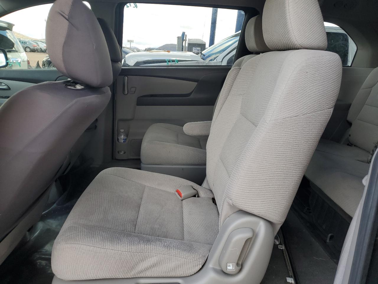 2012 Honda Odyssey - Image 11