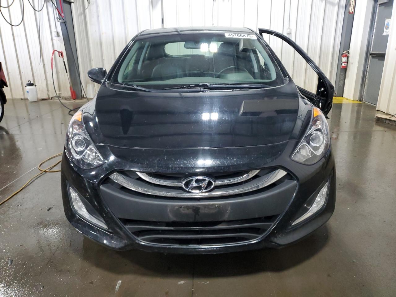 2013 Hyundai Elantra - Image 5