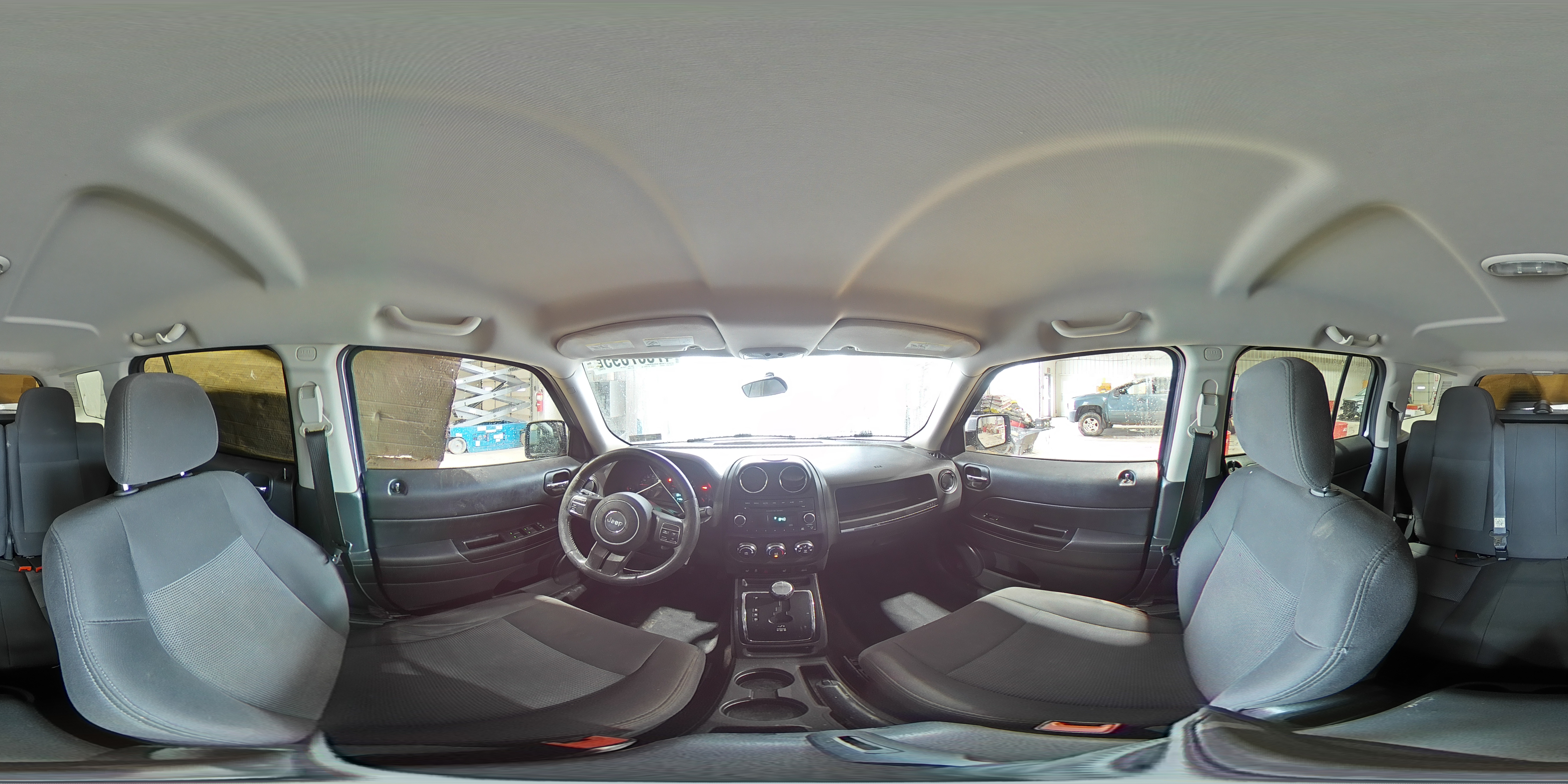 2013 Jeep Liberty (Patriot) - Image 15