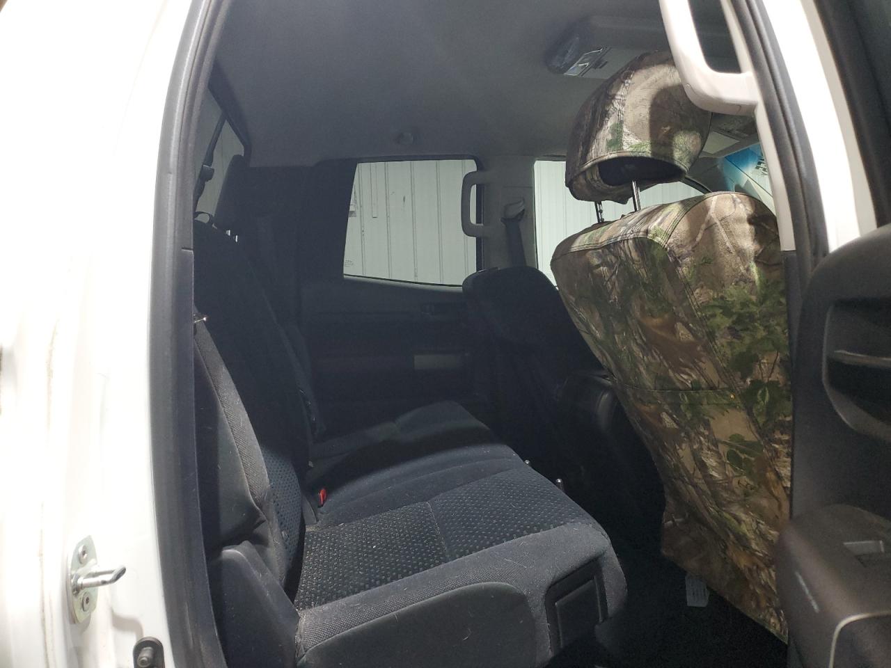 2010 Toyota Tundra - Image 10