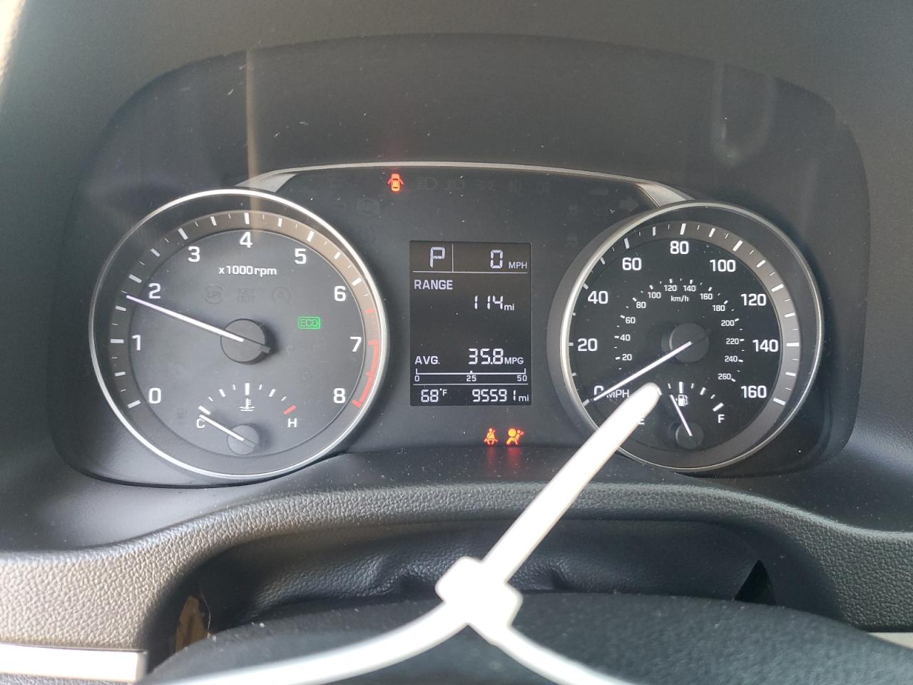 2017 Hyundai Elantra - Image 9