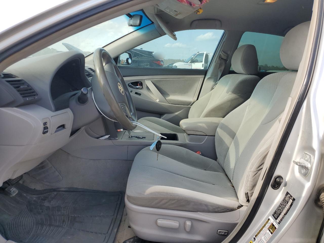 2009 Toyota Camry - Image 7