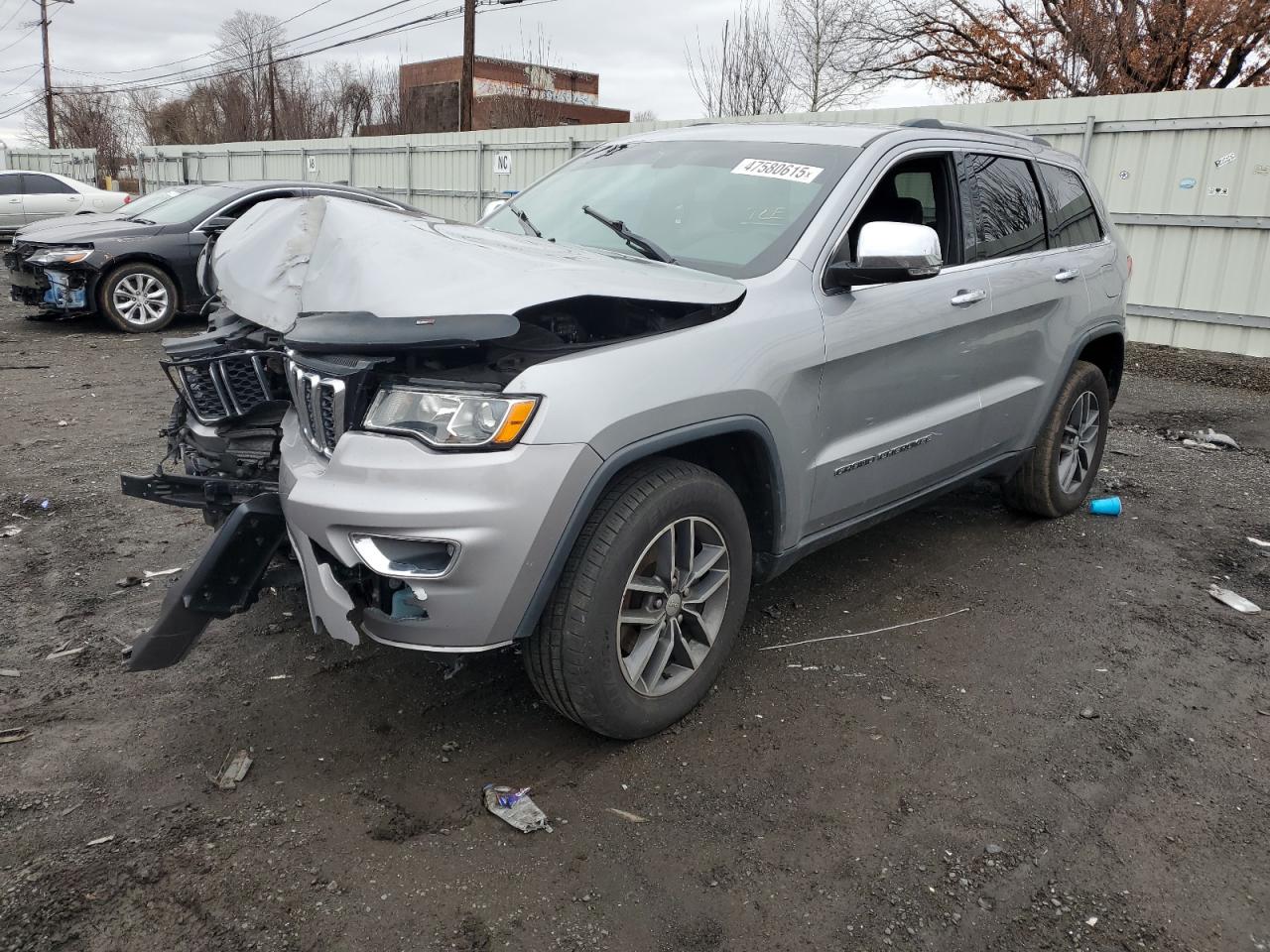 2017 Jeep Grand Cherokee - Image 1