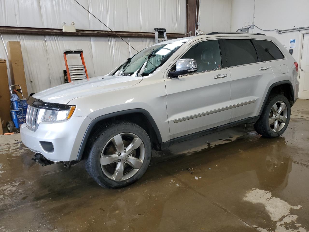 2013 Jeep Grand Cherokee Overland for Sale in Nisku, AB - Front End