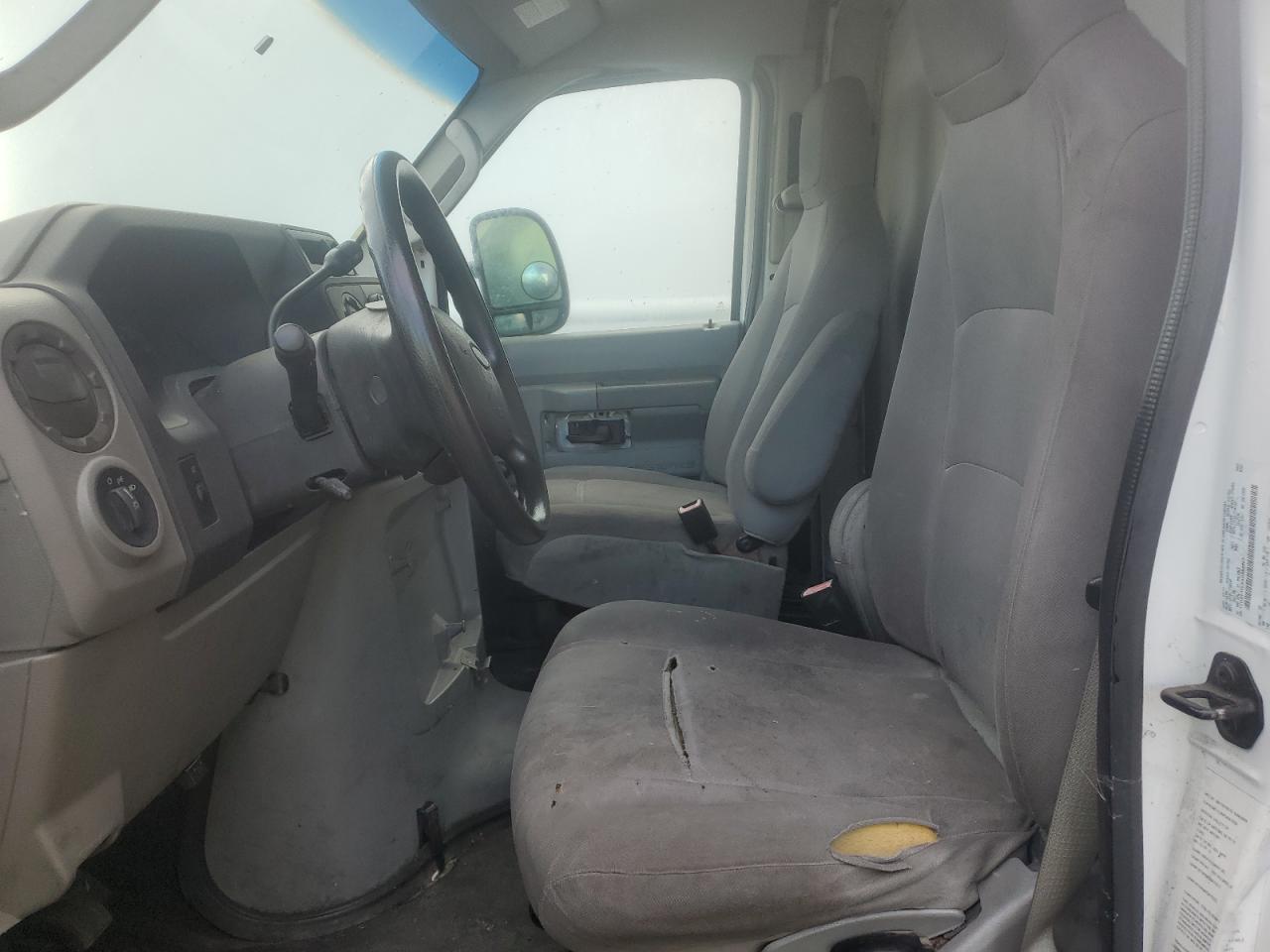 2010 Ford Econoline - Image 7