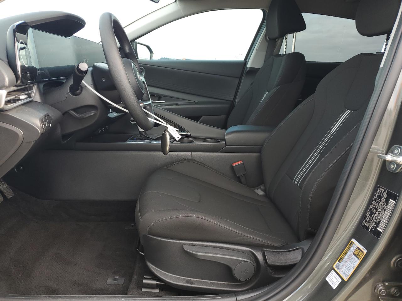2024 Hyundai Elantra - Image 7