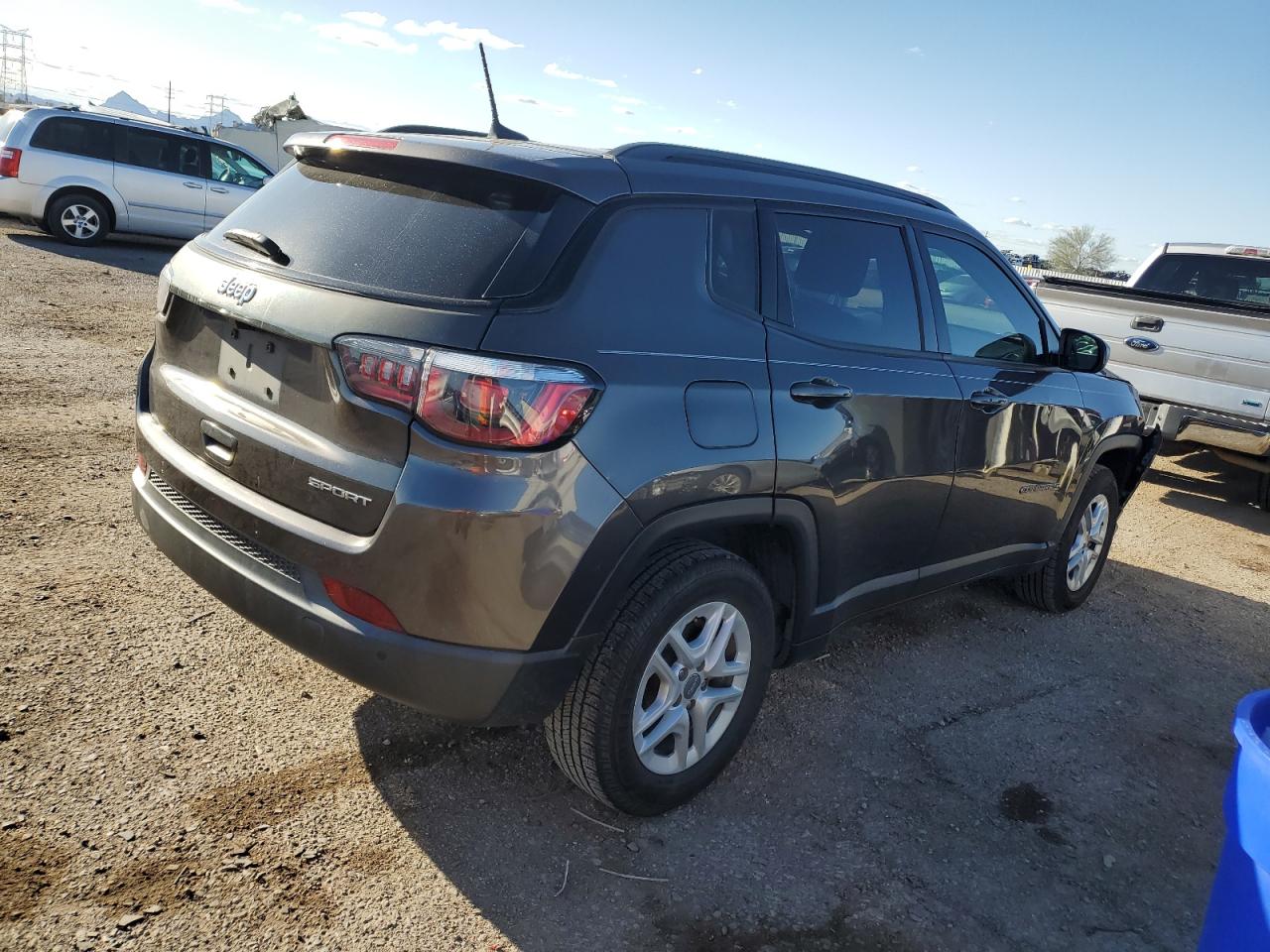 2018 Jeep Compass - Image 3