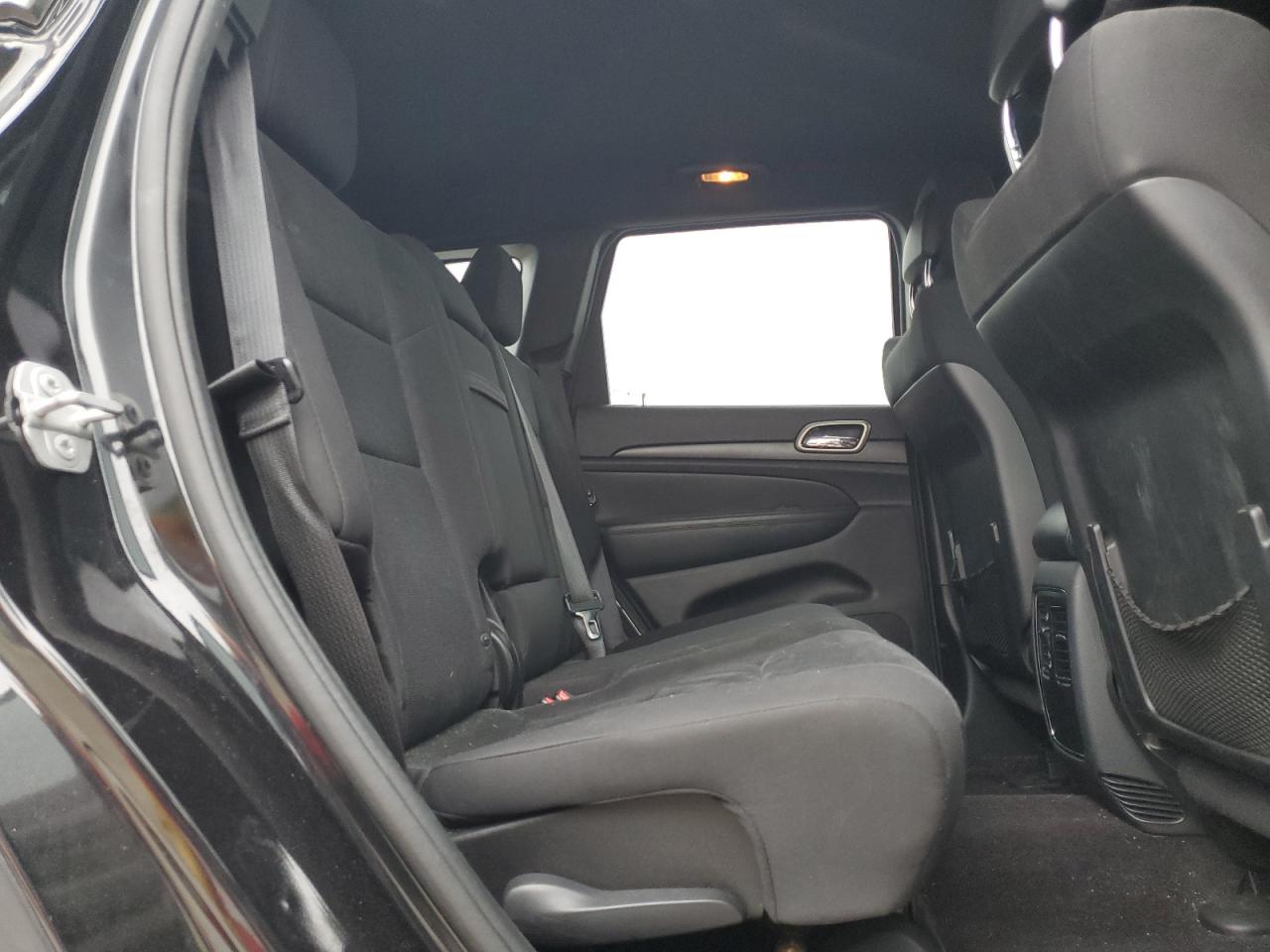 2015 Jeep Grand Cherokee - Image 11