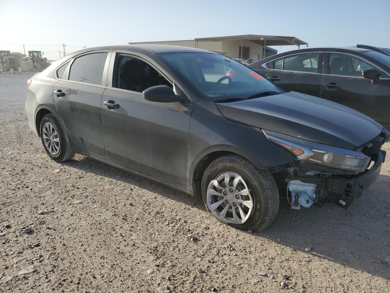 2024 Kia Forte - Image 4