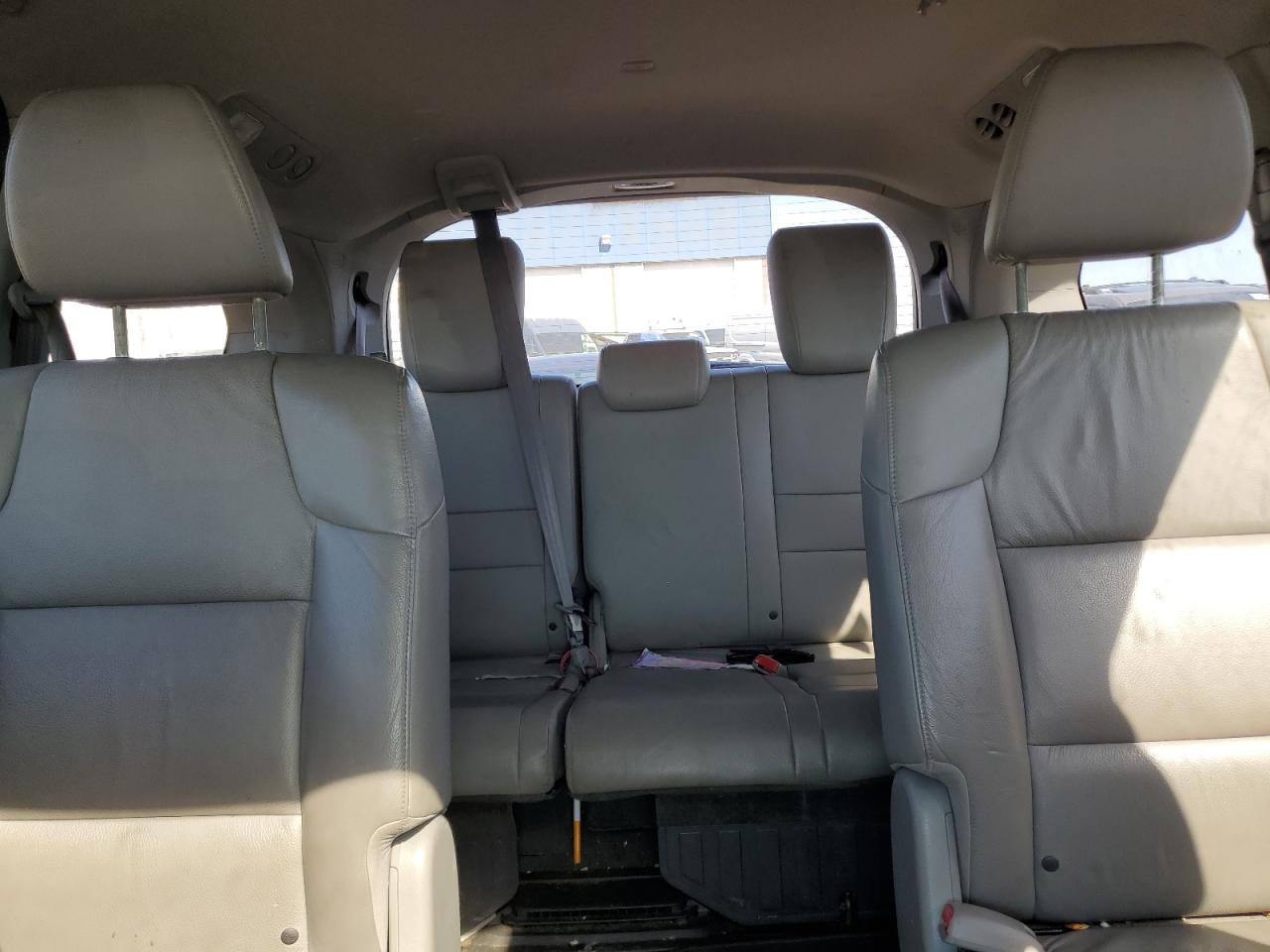 2011 Honda Odyssey - Image 10