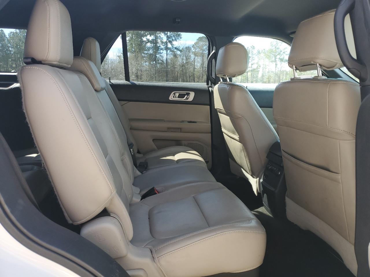 2011 Ford Explorer - Image 11