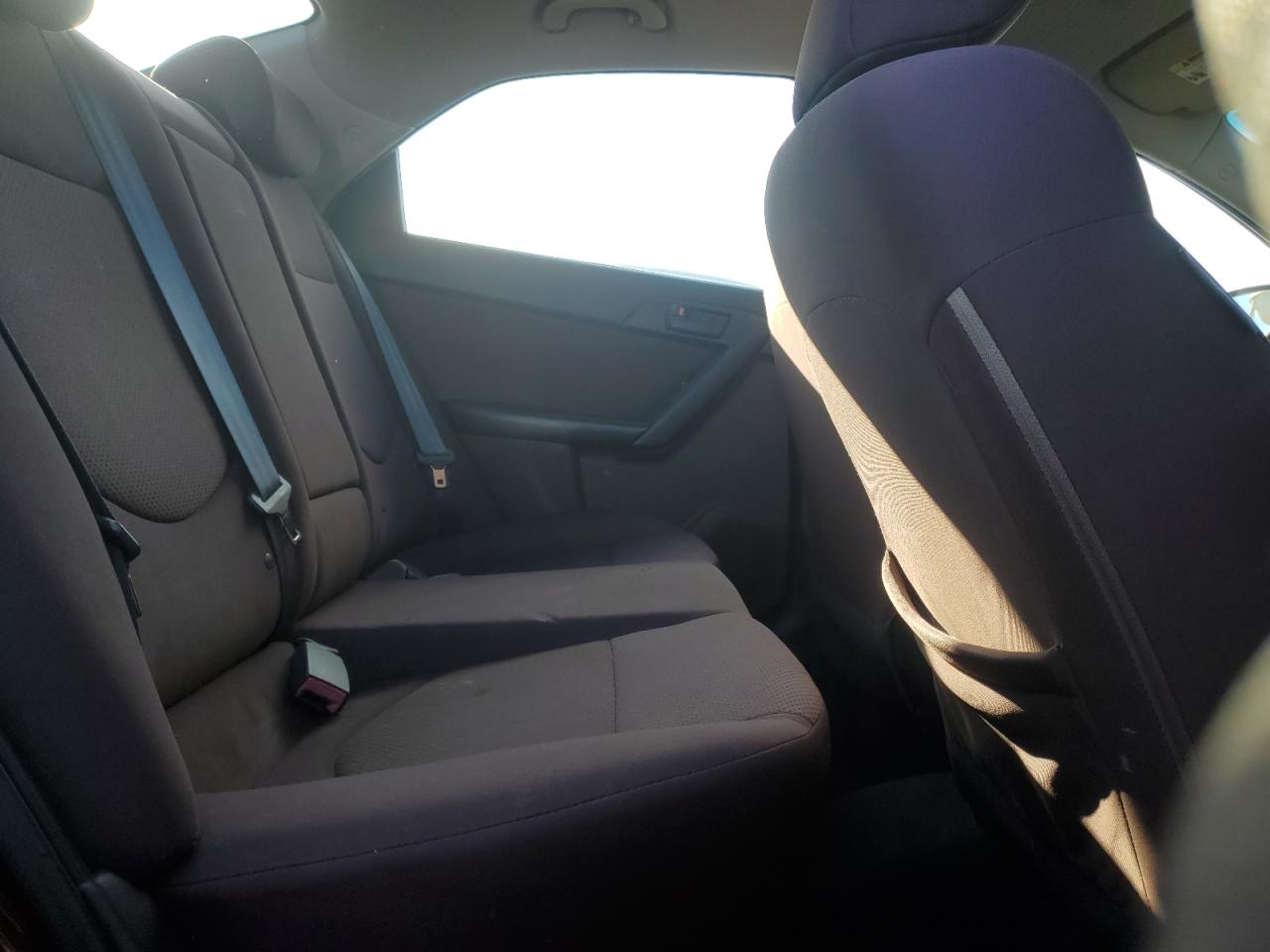 2010 Kia Forte - Image 10