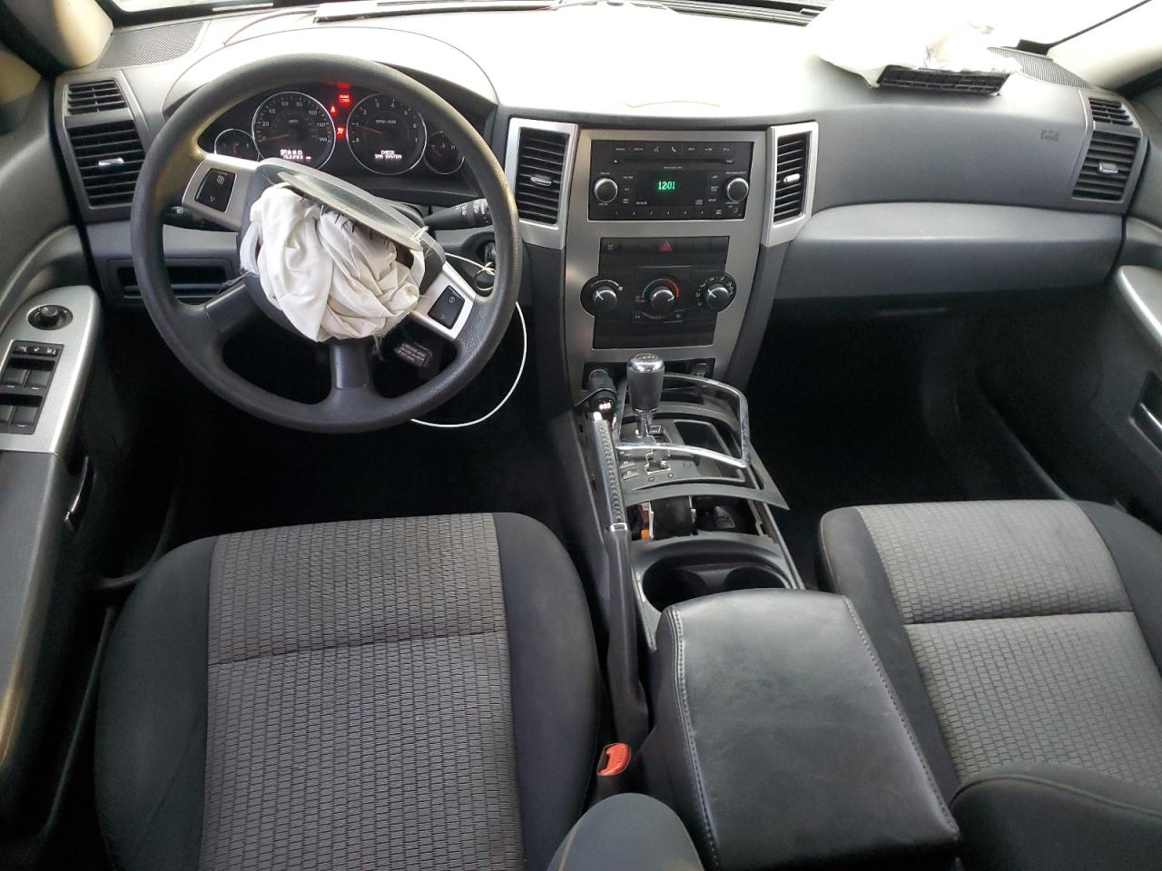 2010 Jeep Grand Cherokee - Image 8