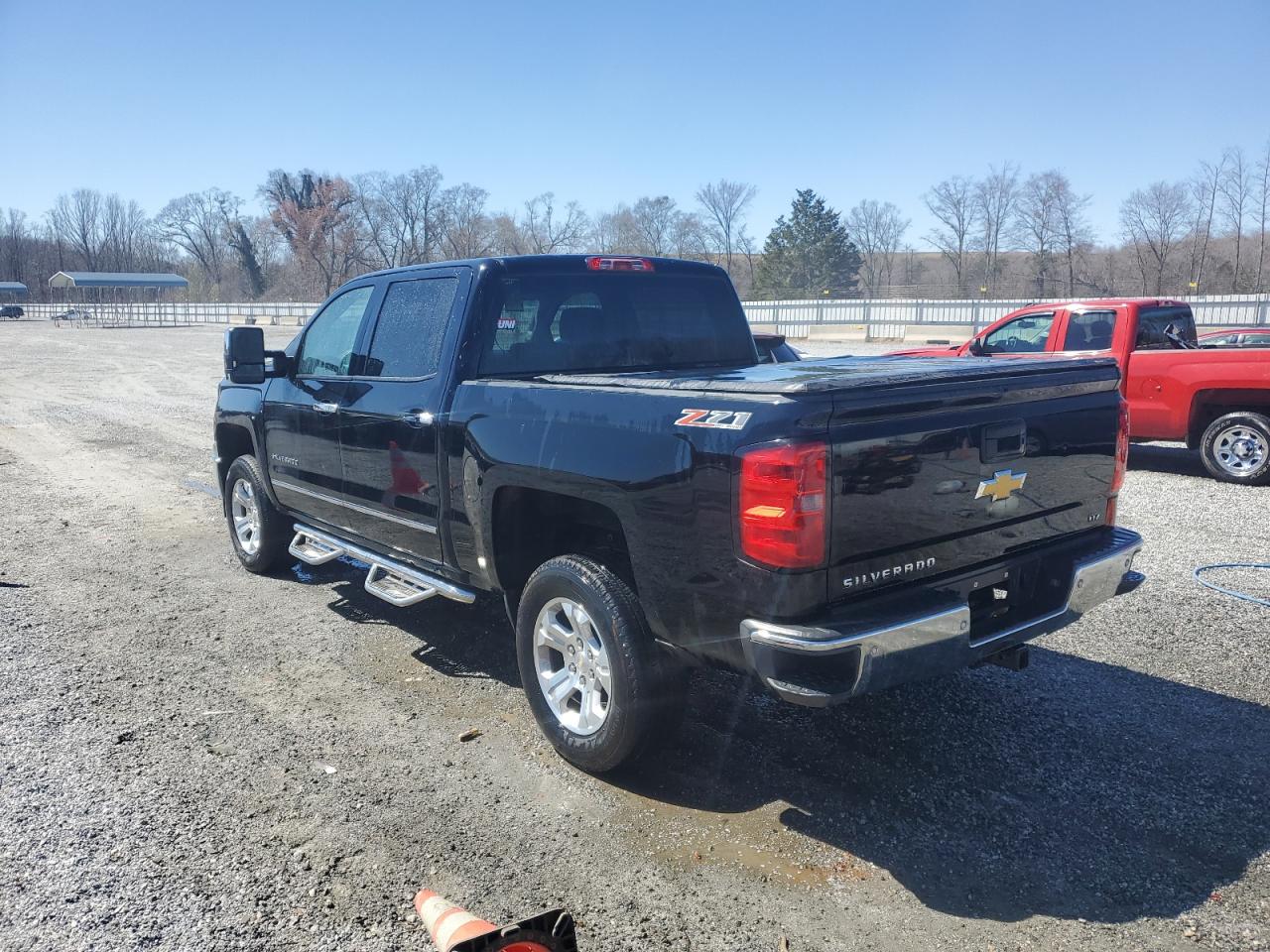 2014 Chevrolet Silverado - Image 2