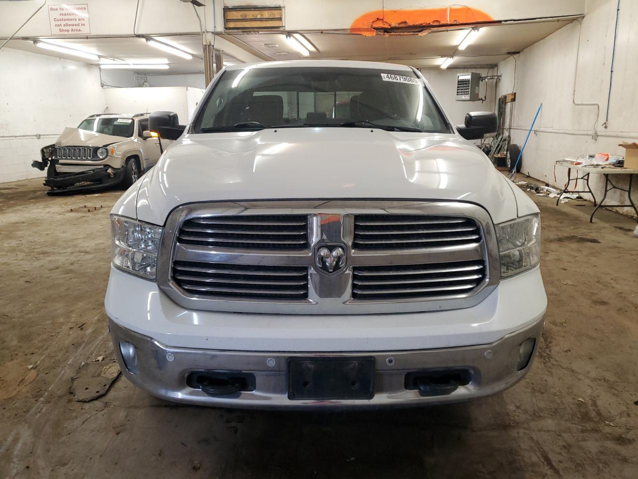 2015 RAM 1500 - Image 5