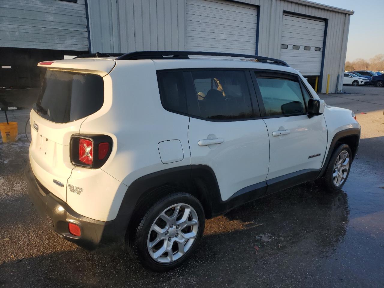 2017 Jeep Renegade - Image 3
