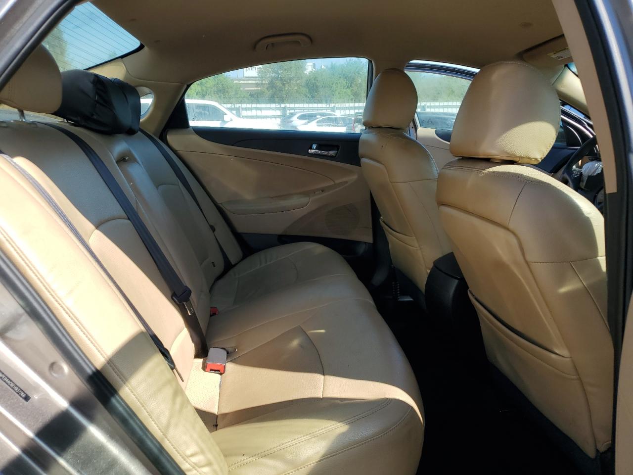 2014 Hyundai Sonata - Image 10