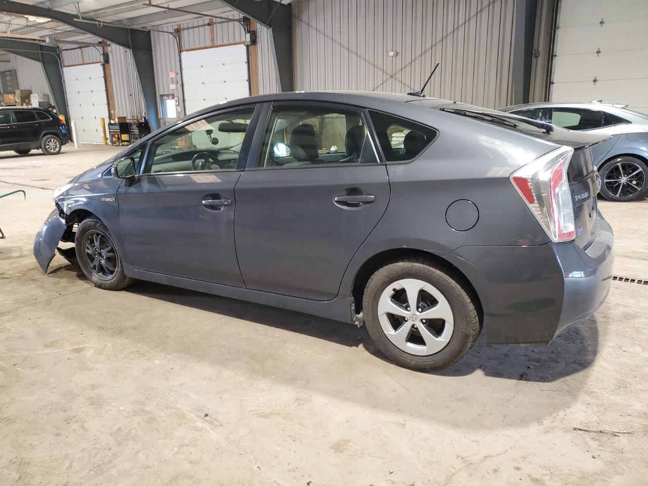 2013 Toyota Prius - Image 2