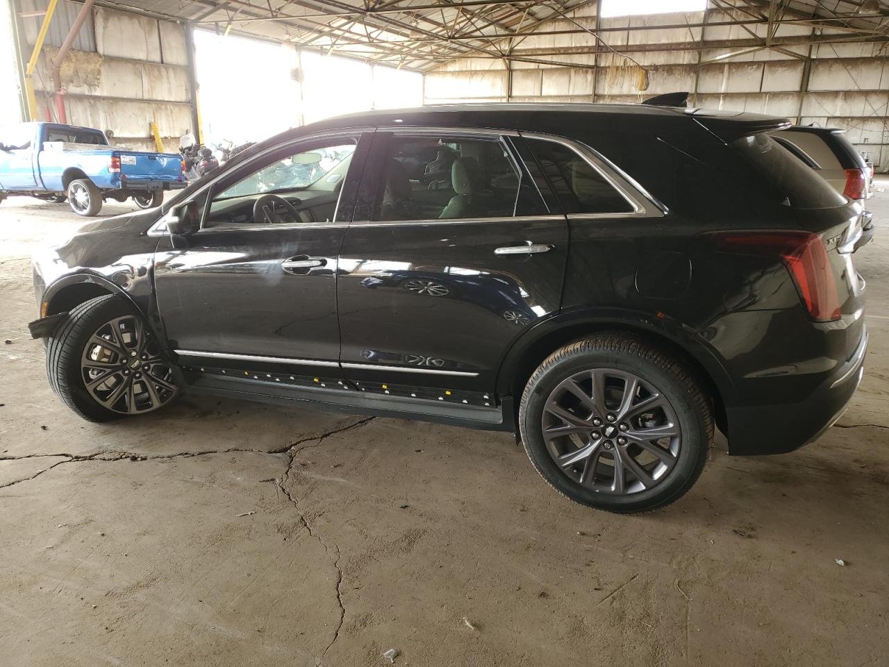 2020 Cadillac XT5 - Image 2