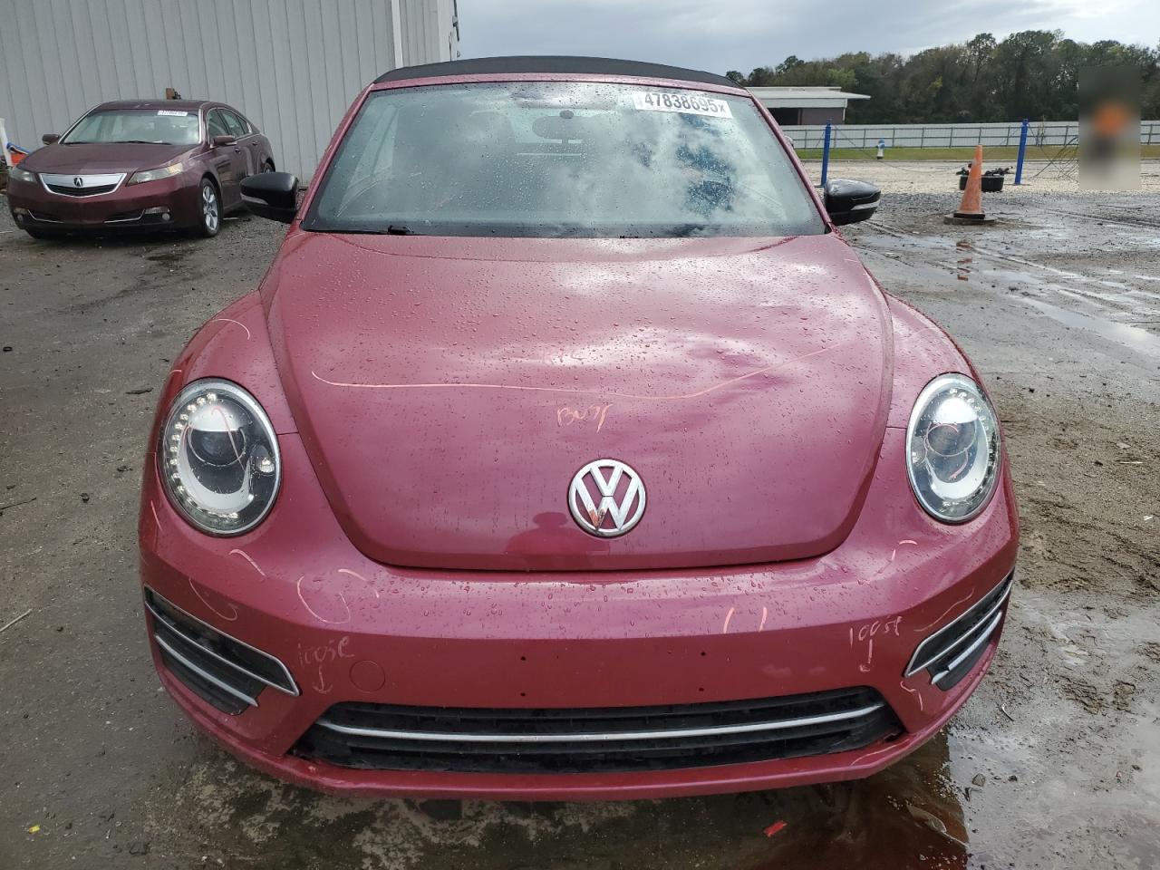2017 Volkswagen Beetle - Image 5