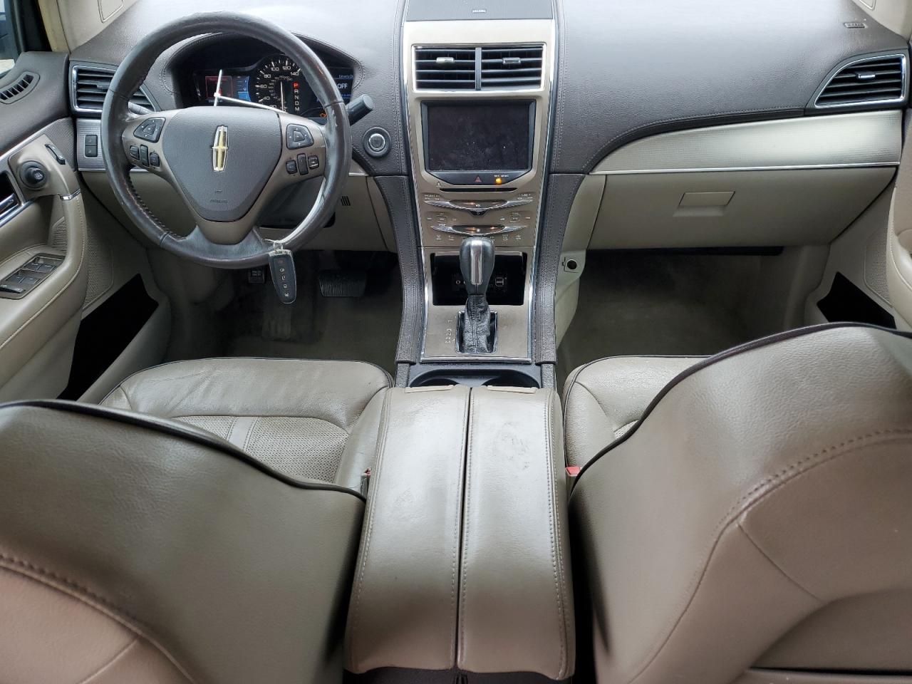 2012 Lincoln MKX - Image 8