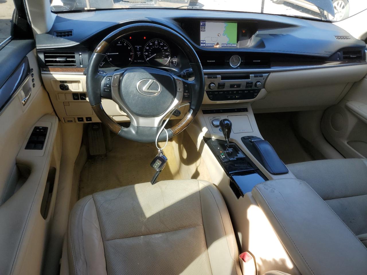 2014 Lexus ES - Image 8