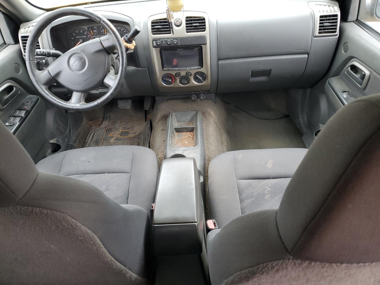 2004 Chevrolet Colorado - Image 8